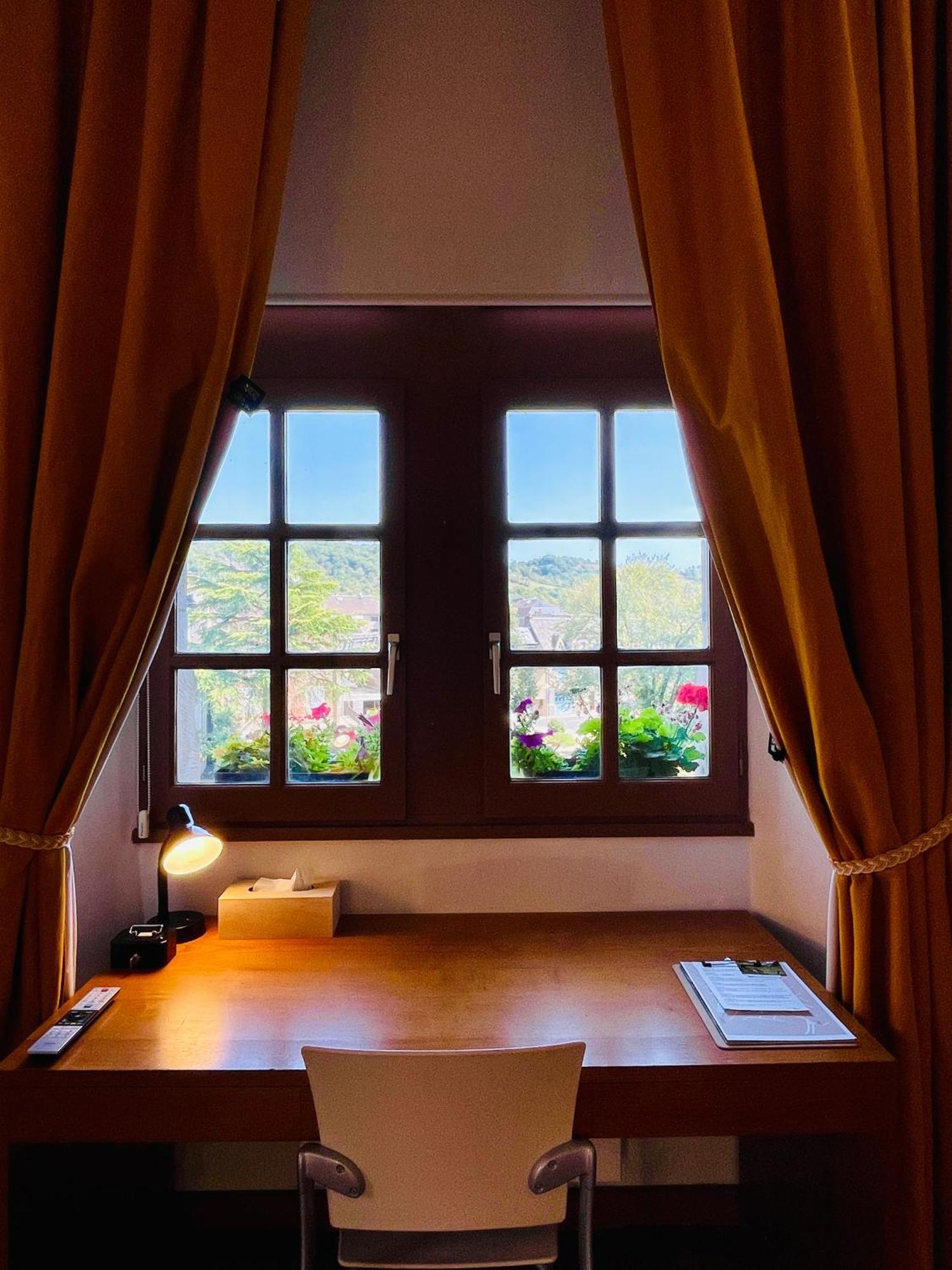 Appart'Hotel - Au Vieux Palais Еспалион Екстериор снимка